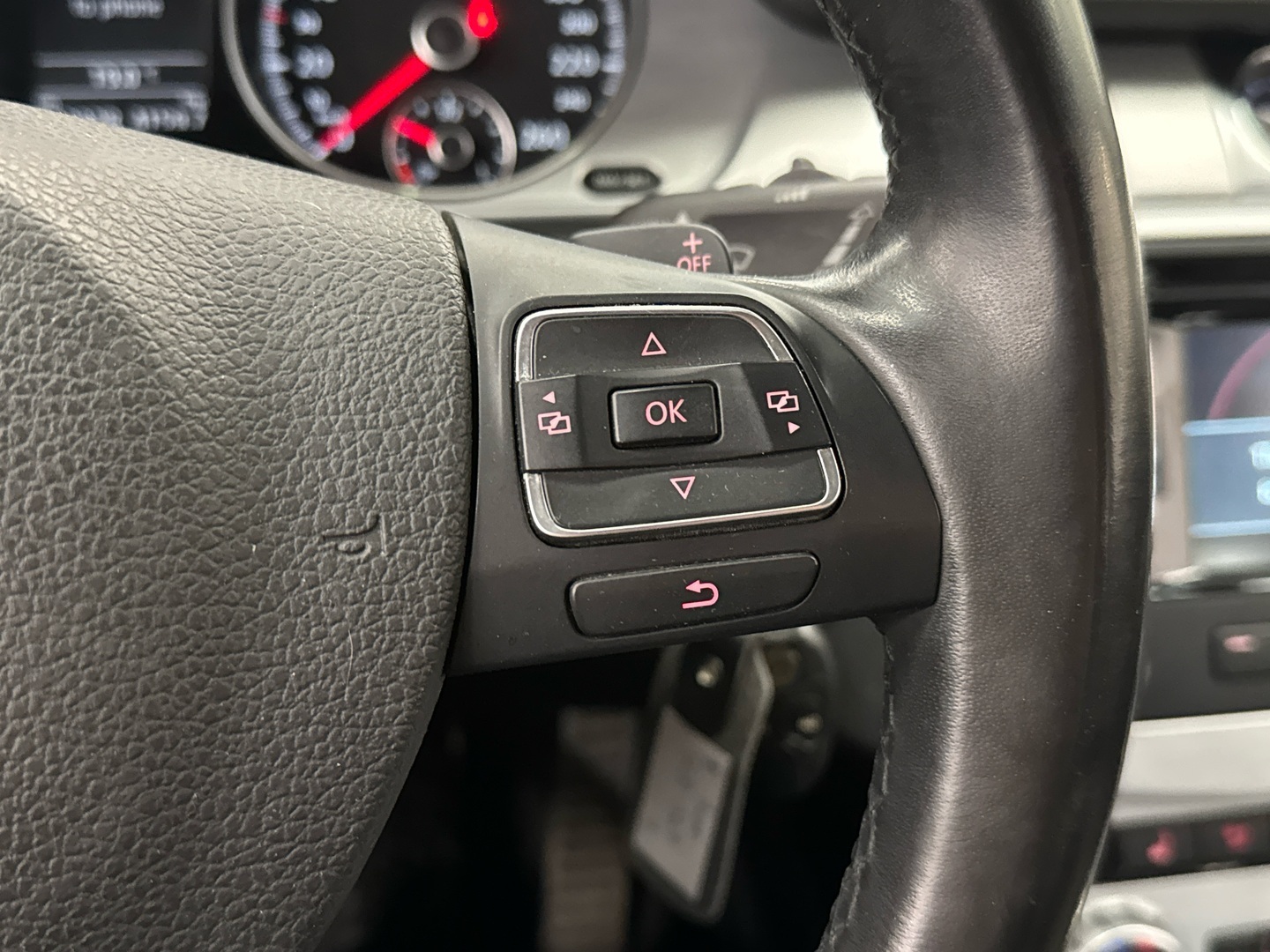 VOLKSWAGEN Passat 2013