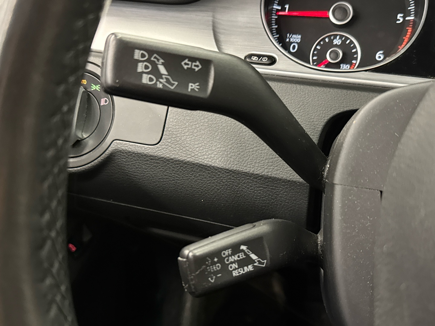 VOLKSWAGEN Passat 2013