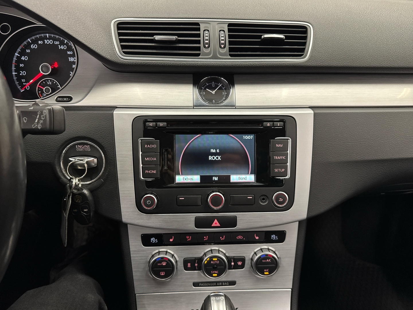 VOLKSWAGEN Passat 2013