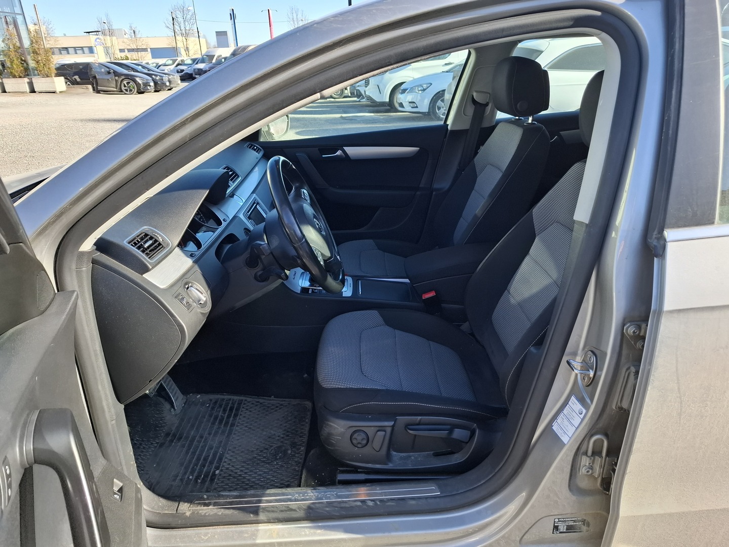 VOLKSWAGEN Passat 2013