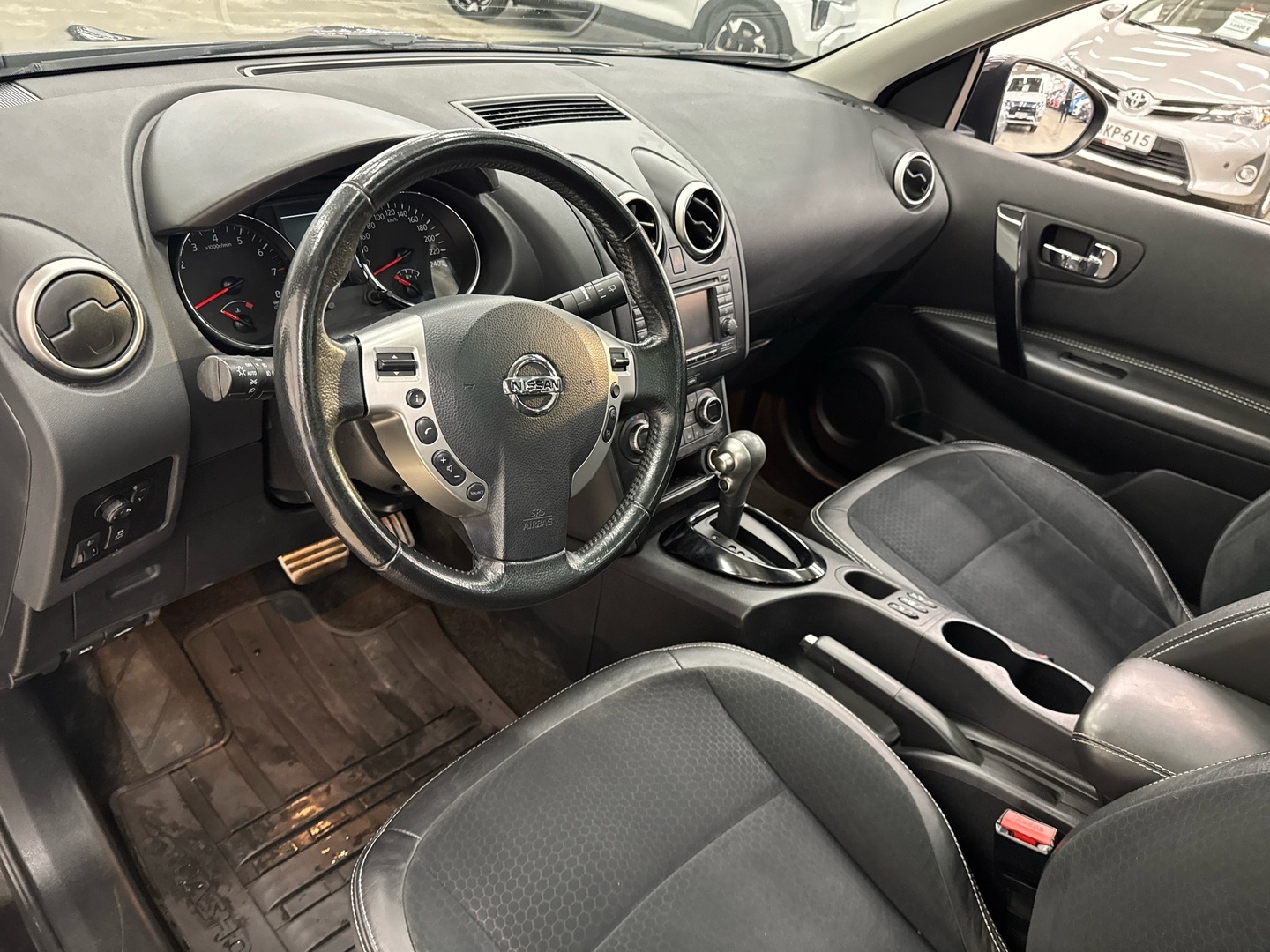 NISSAN Qashqai 2013