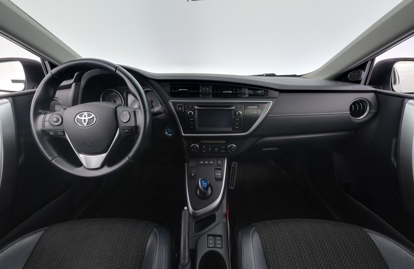 TOYOTA Auris 2014