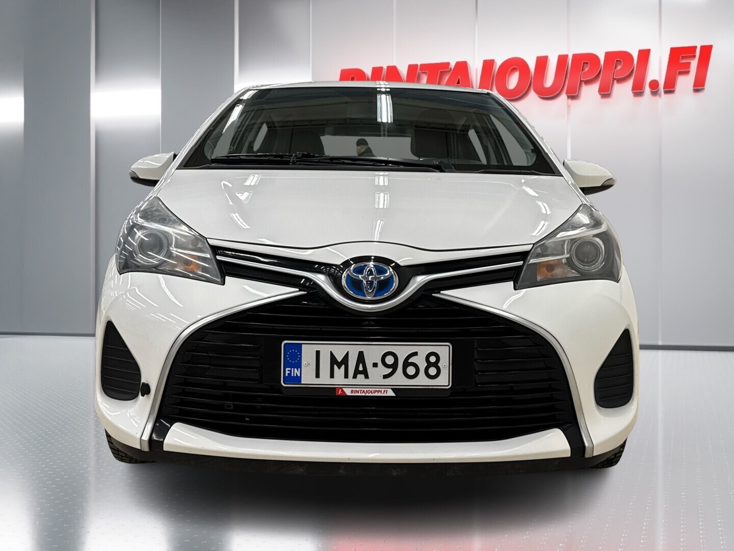 TOYOTA Yaris 2015