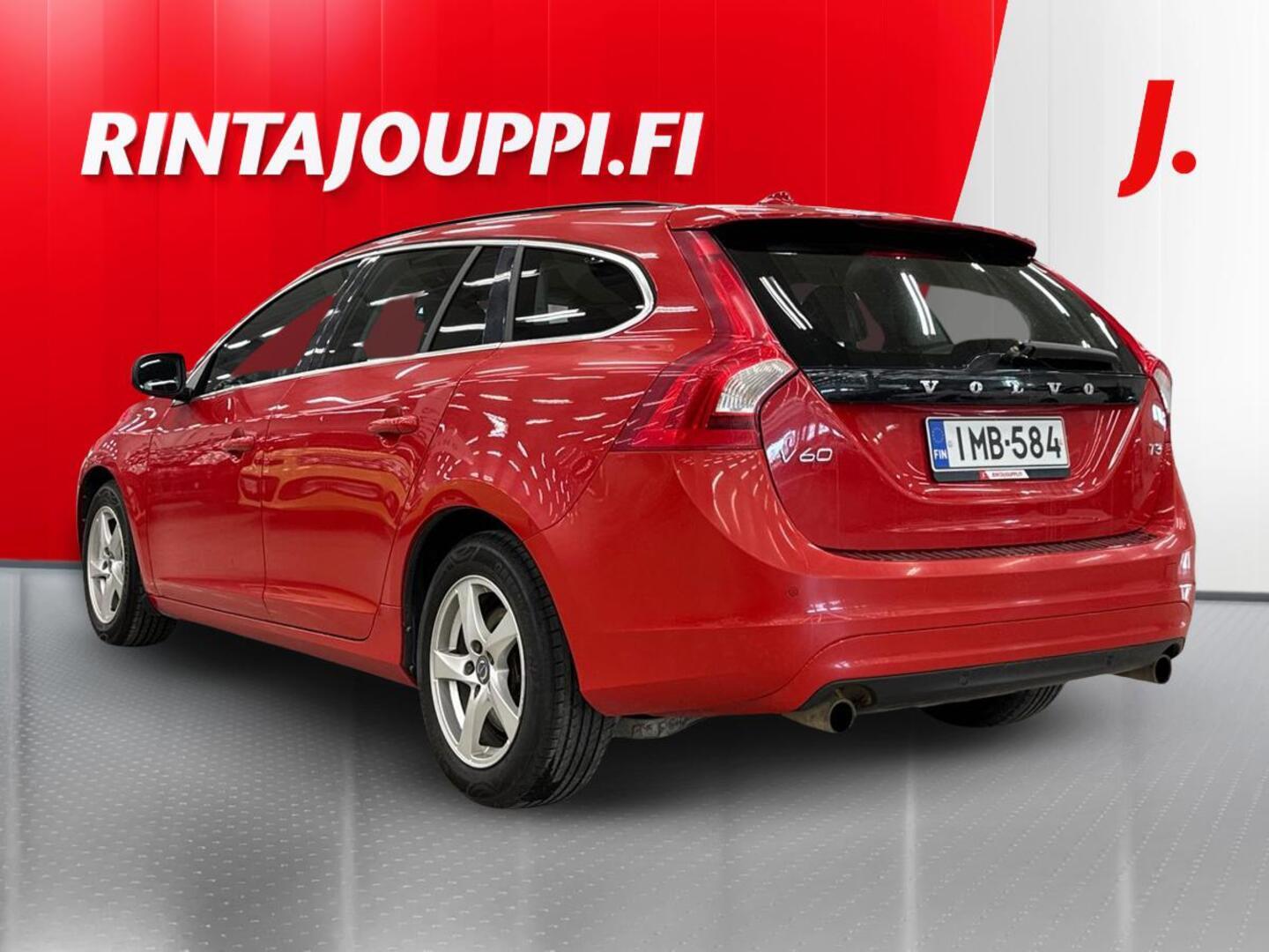 VOLVO V60 2015