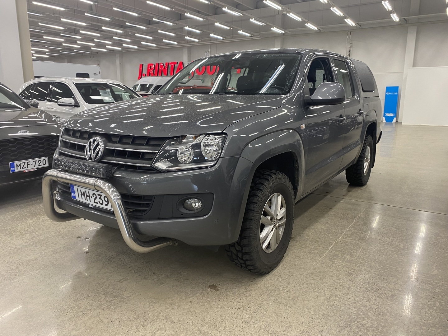 VOLKSWAGEN Amarok 2015