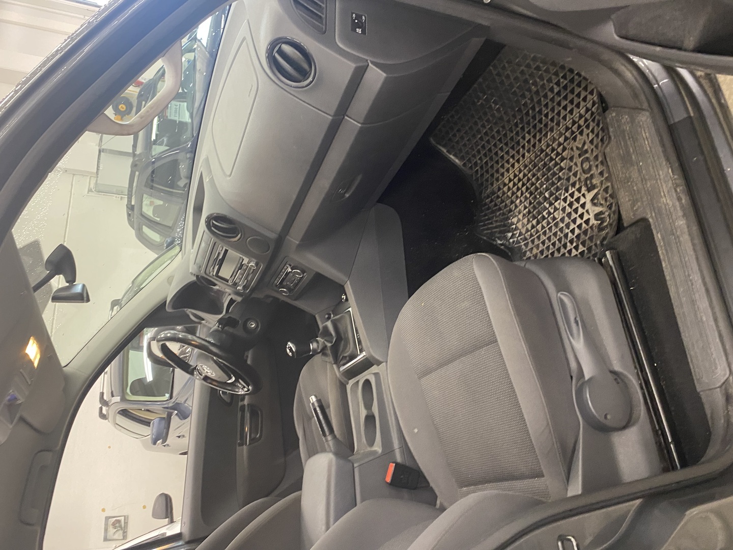 VOLKSWAGEN Amarok 2015