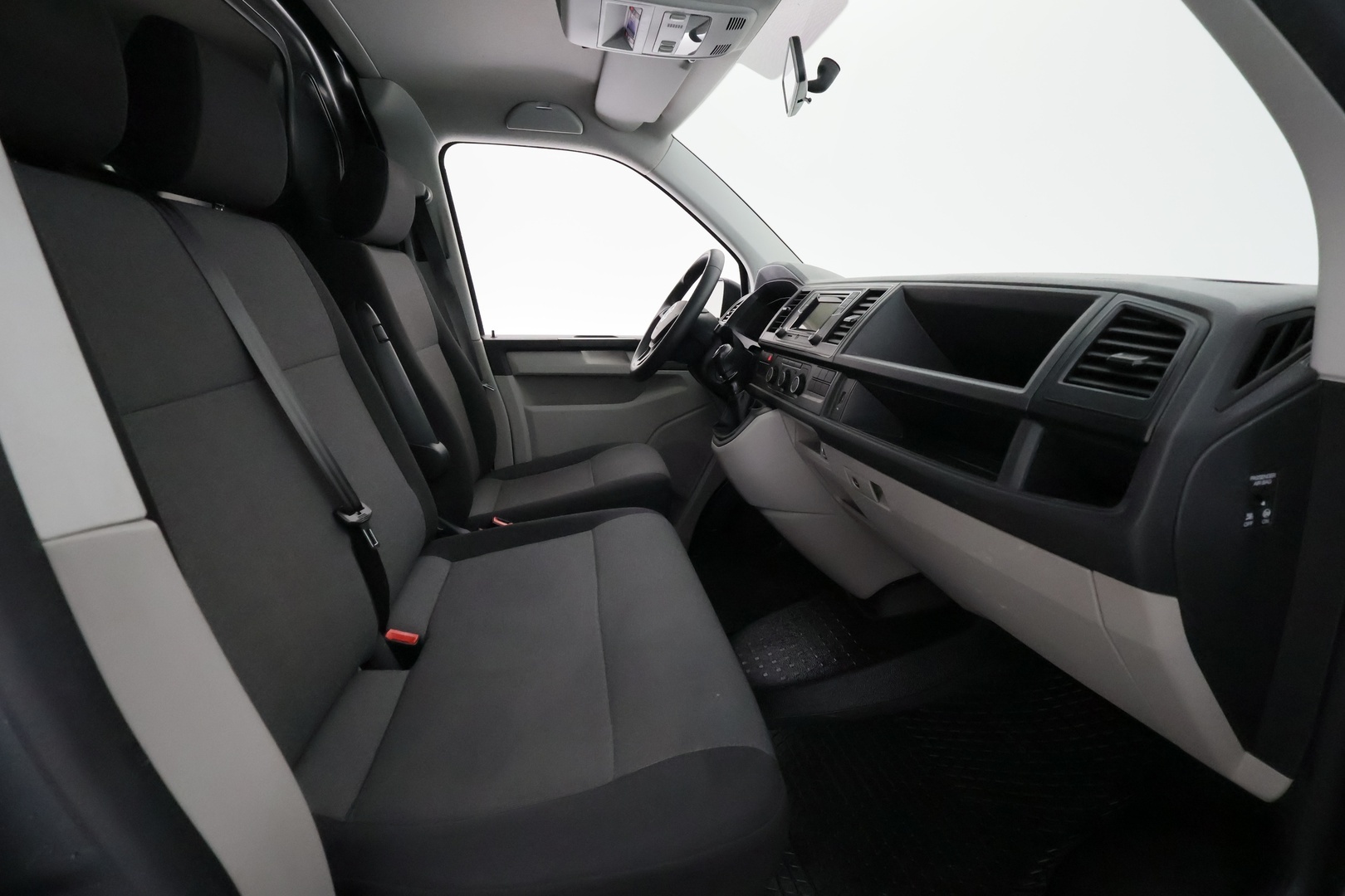 VOLKSWAGEN Transporter 2017