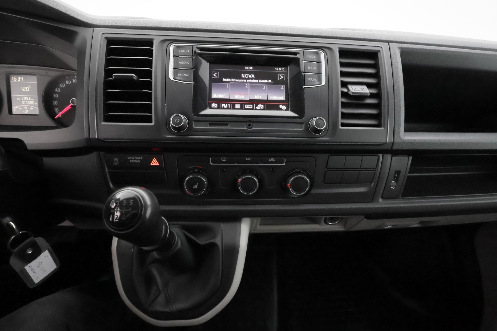 VOLKSWAGEN Transporter 2017