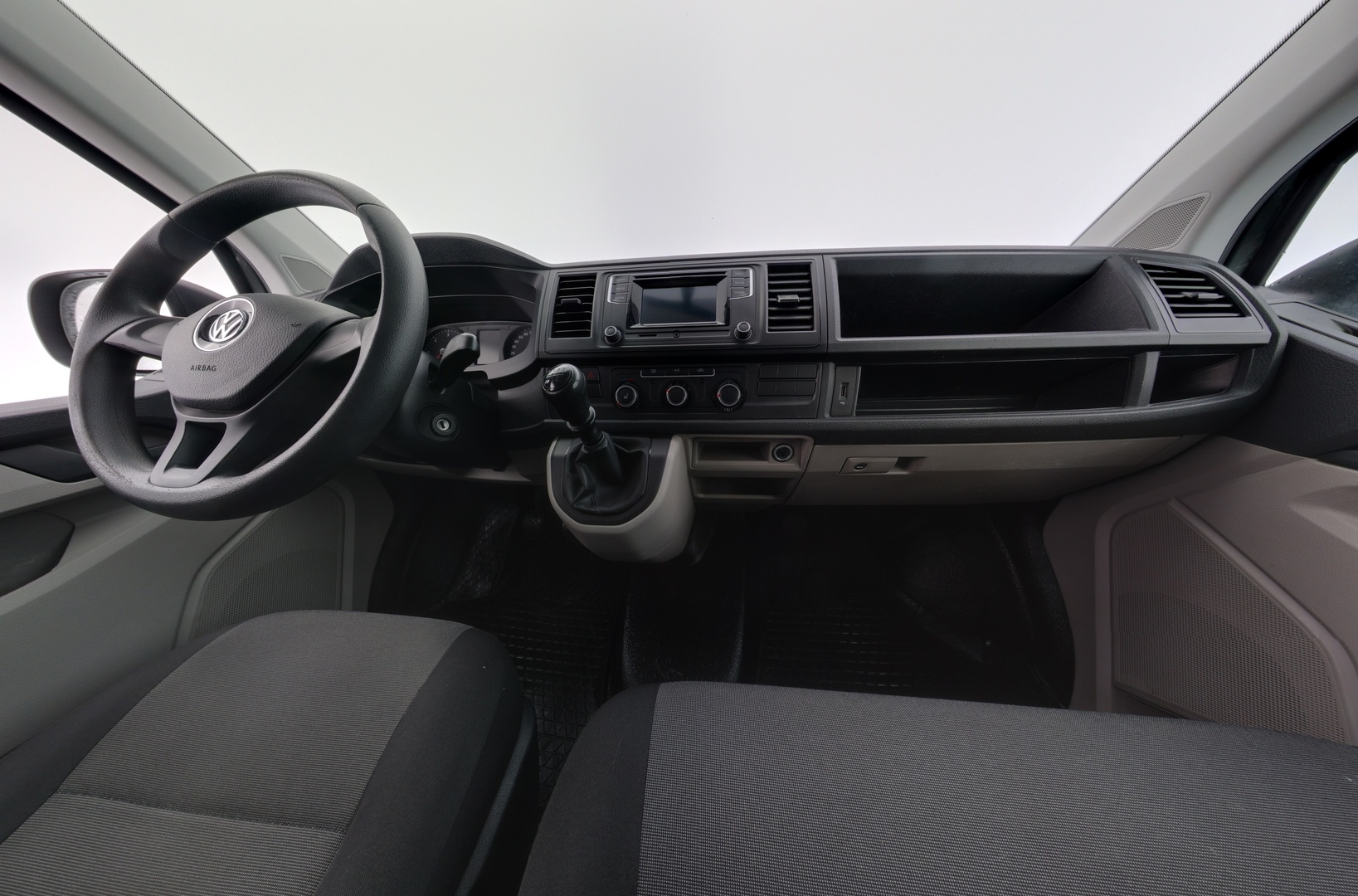 VOLKSWAGEN Transporter 2017