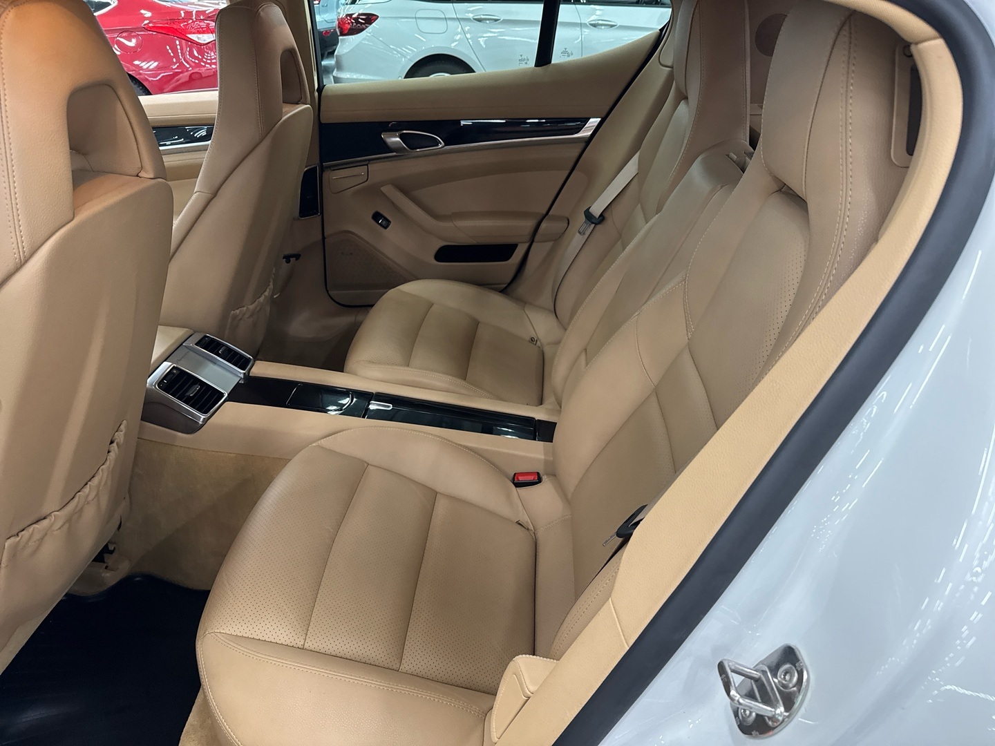 PORSCHE Panamera 2012