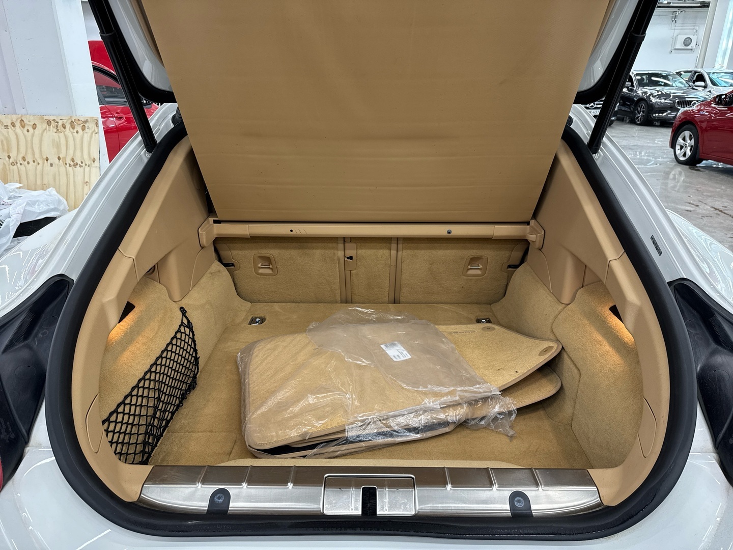 PORSCHE Panamera 2012