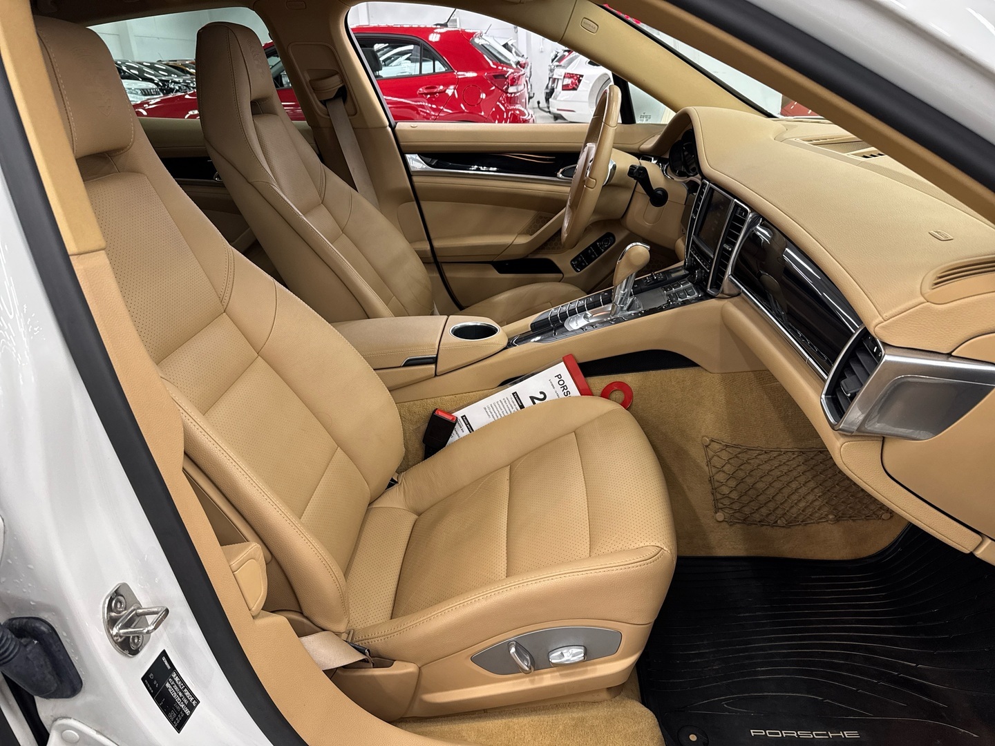 PORSCHE Panamera 2012