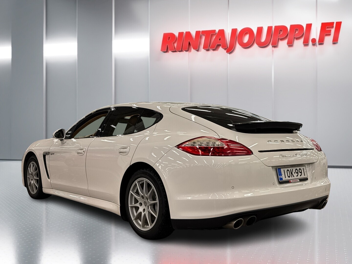 PORSCHE Panamera 2012