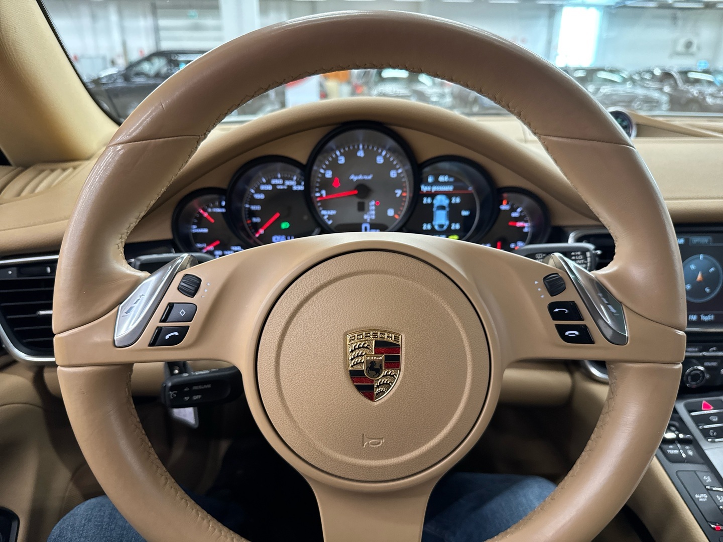 PORSCHE Panamera 2012