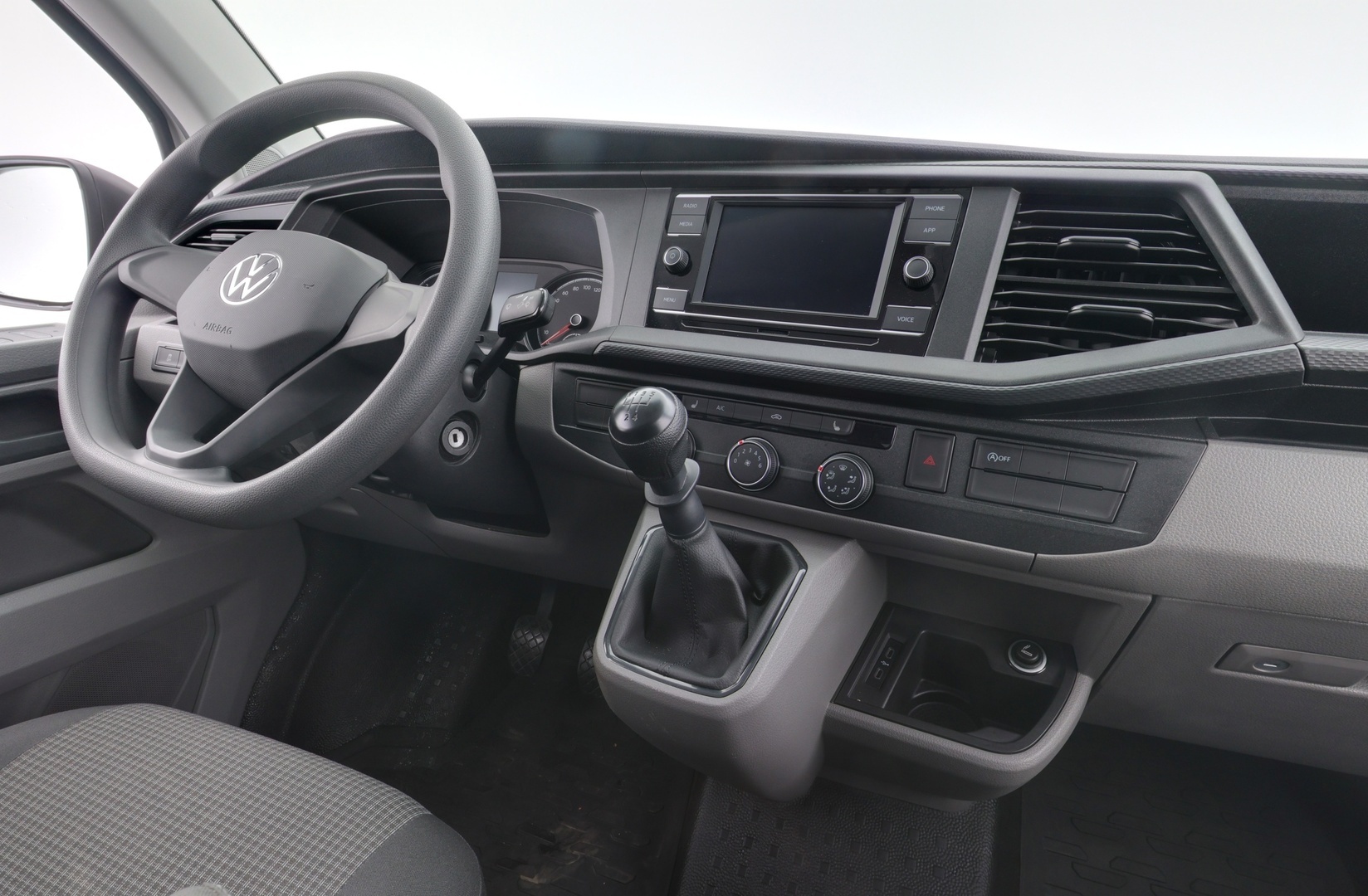 VOLKSWAGEN Transporter 2023