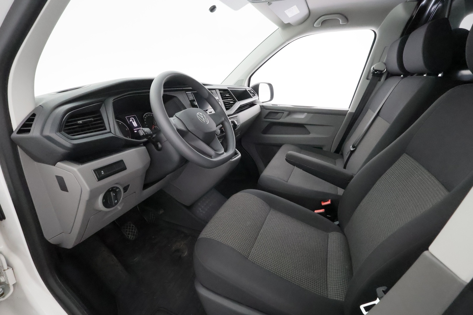 VOLKSWAGEN Transporter 2023