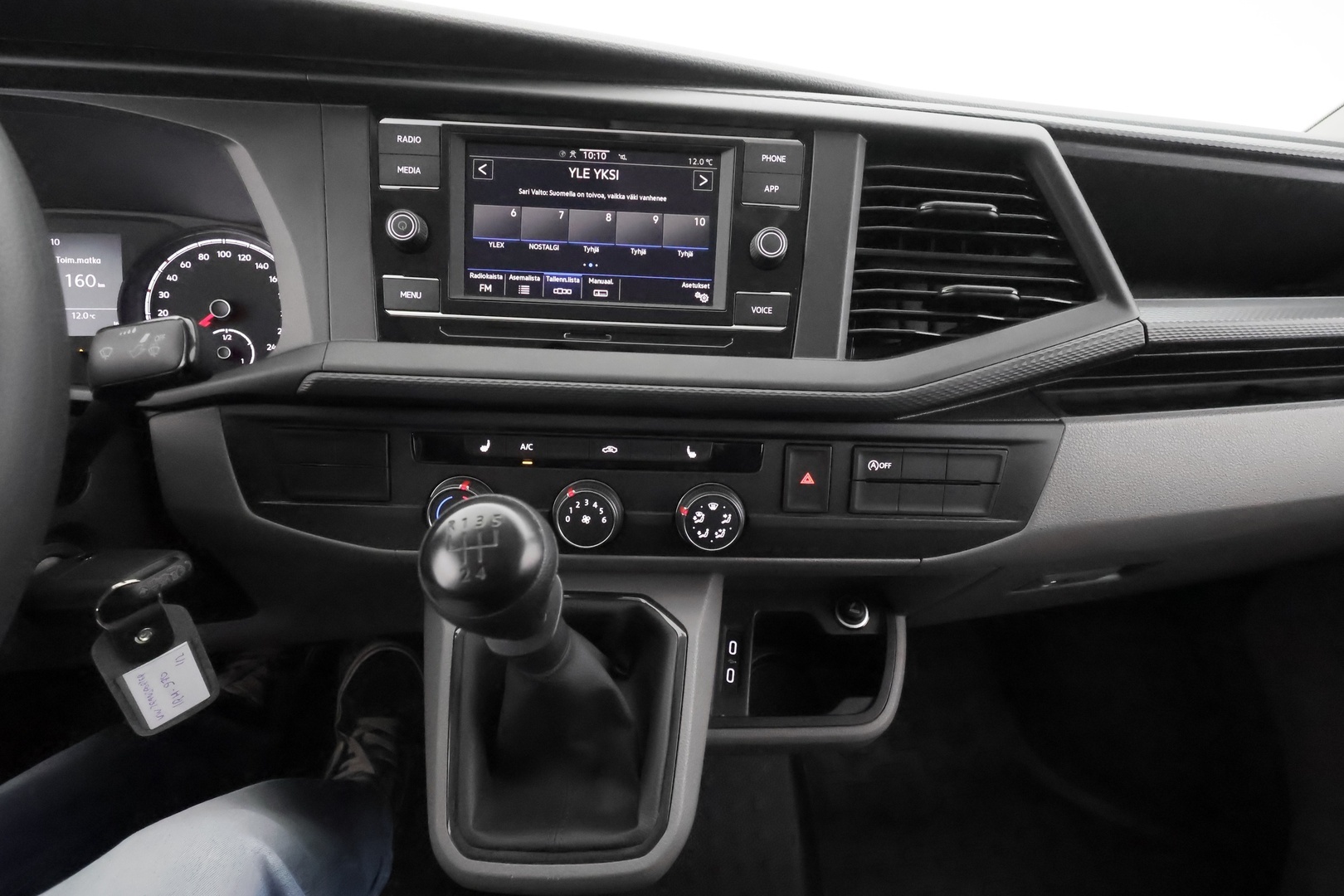 VOLKSWAGEN Transporter 2023