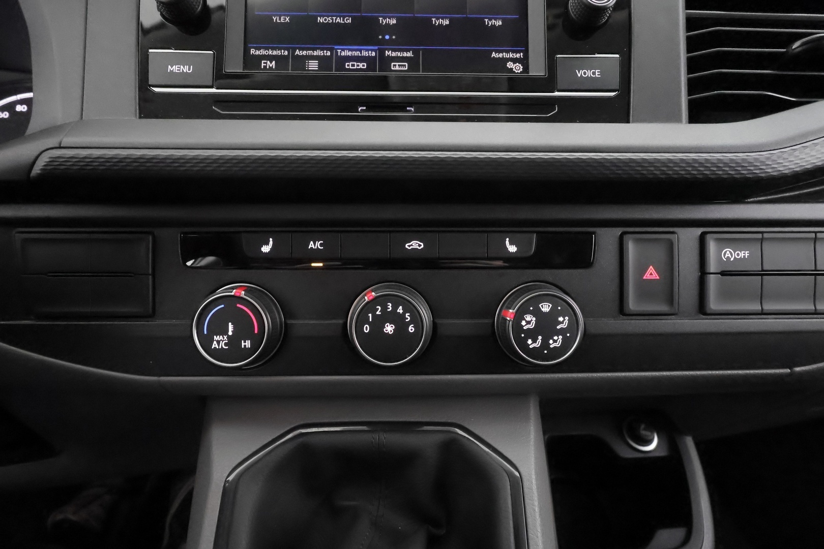 VOLKSWAGEN Transporter 2023