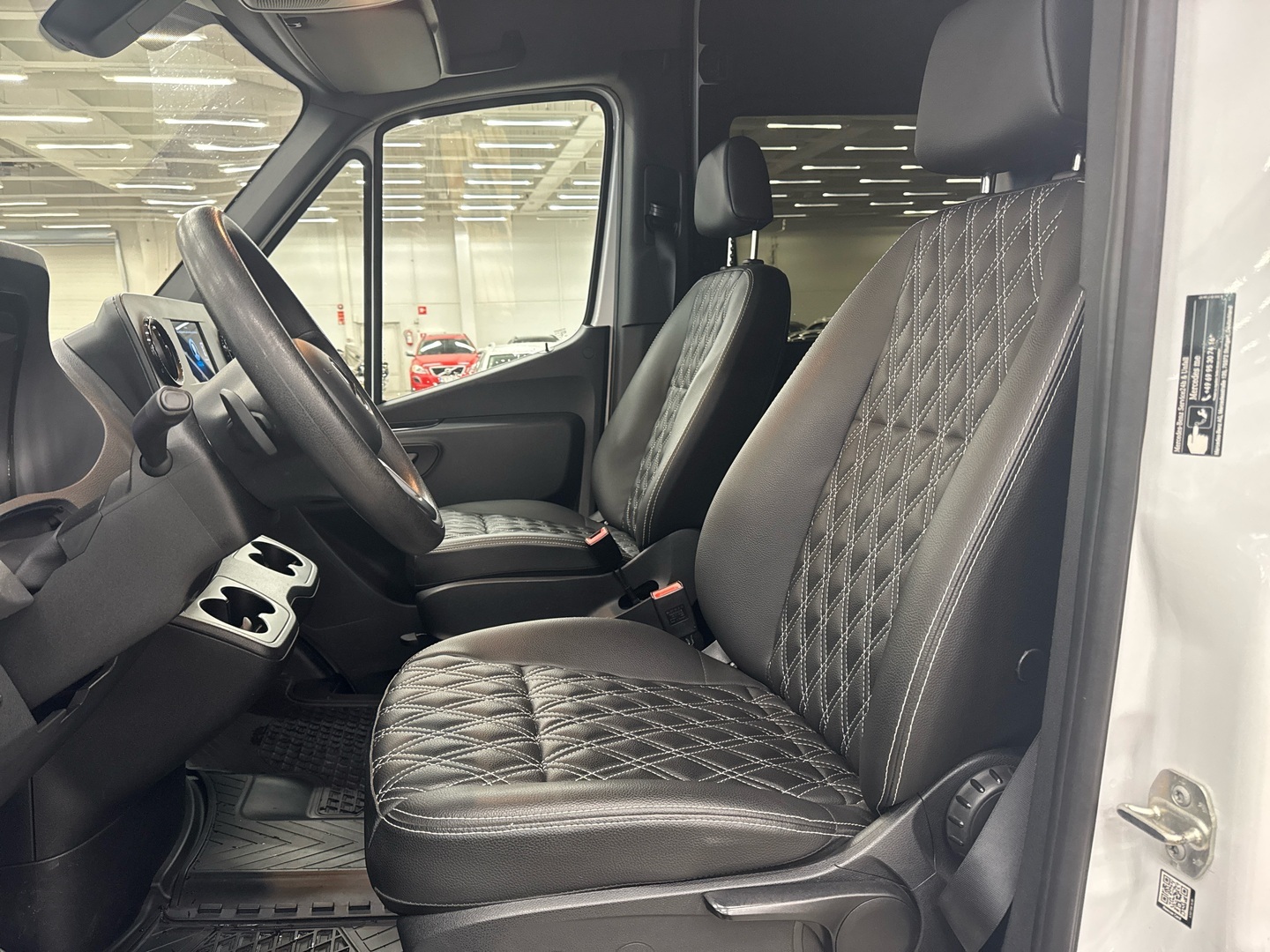 MERCEDES-BENZ Sprinter 2023