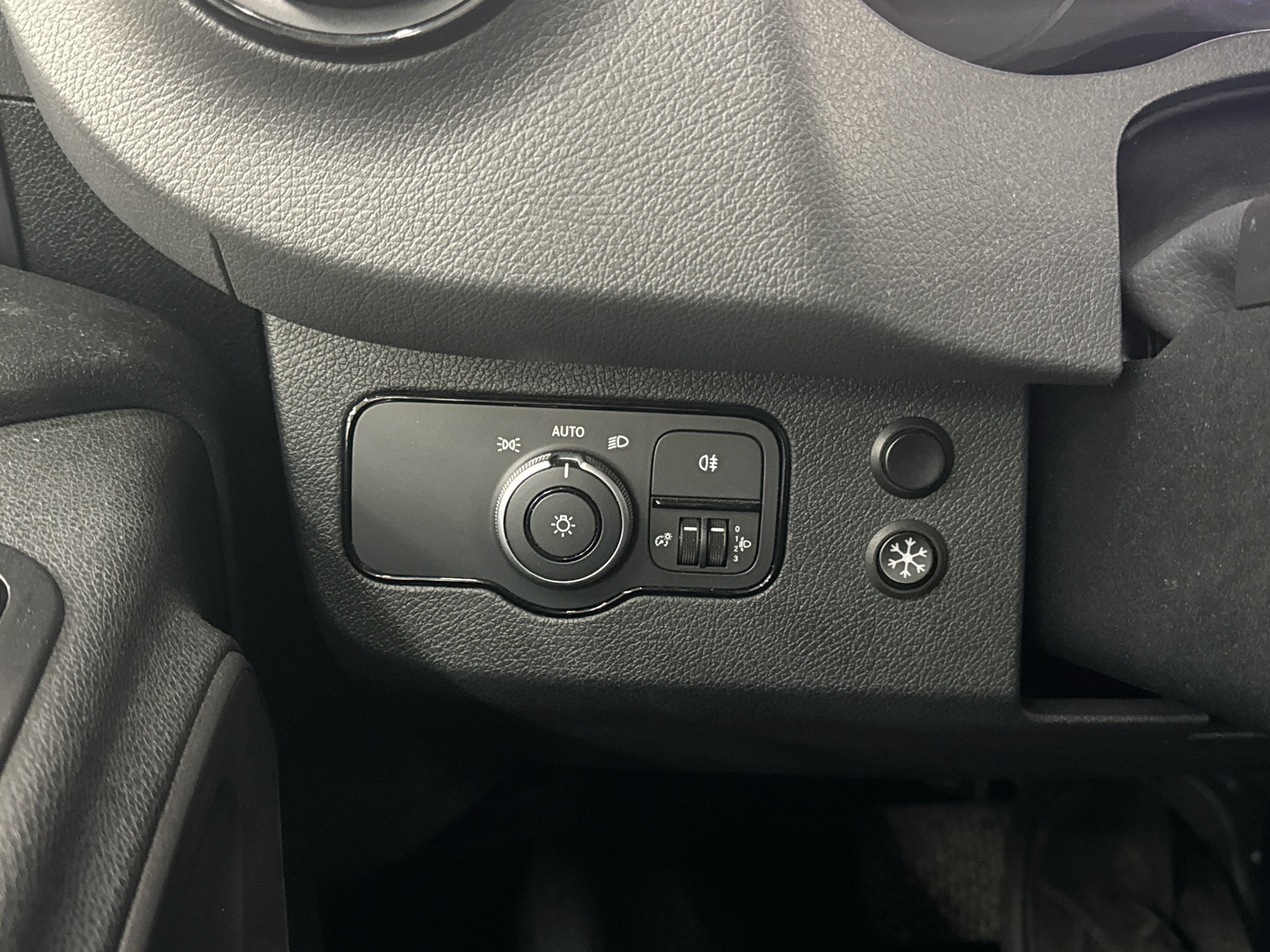 MERCEDES-BENZ Sprinter 2023