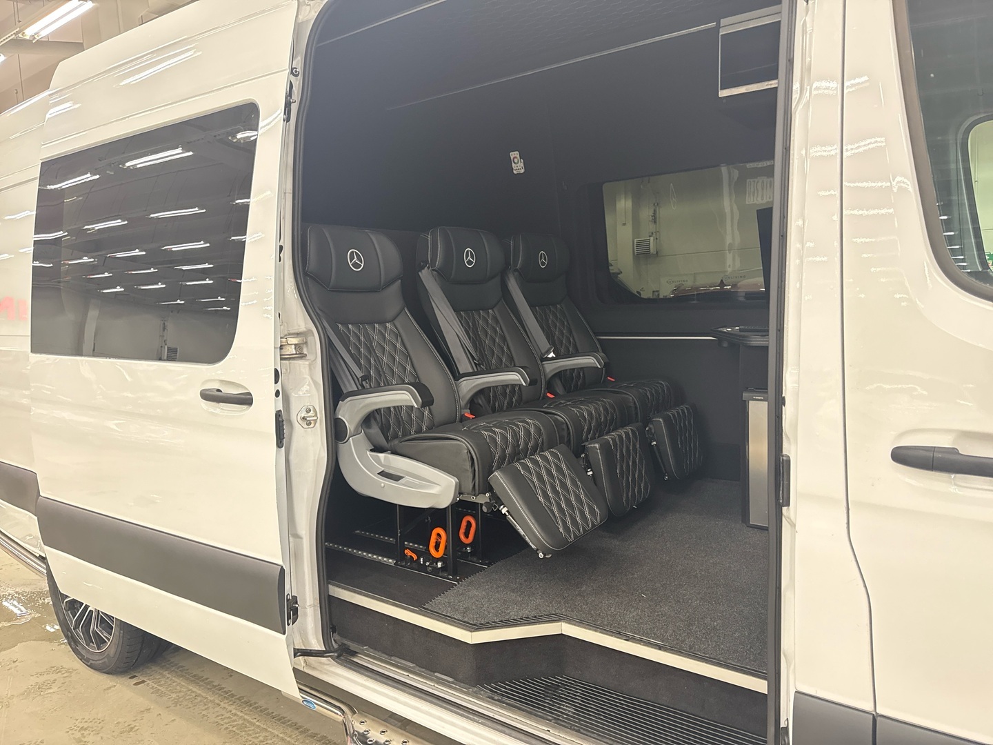 MERCEDES-BENZ Sprinter 2023