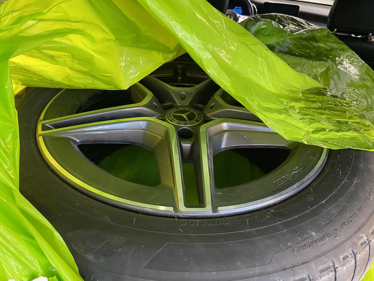 MERCEDES-BENZ GLC 2021