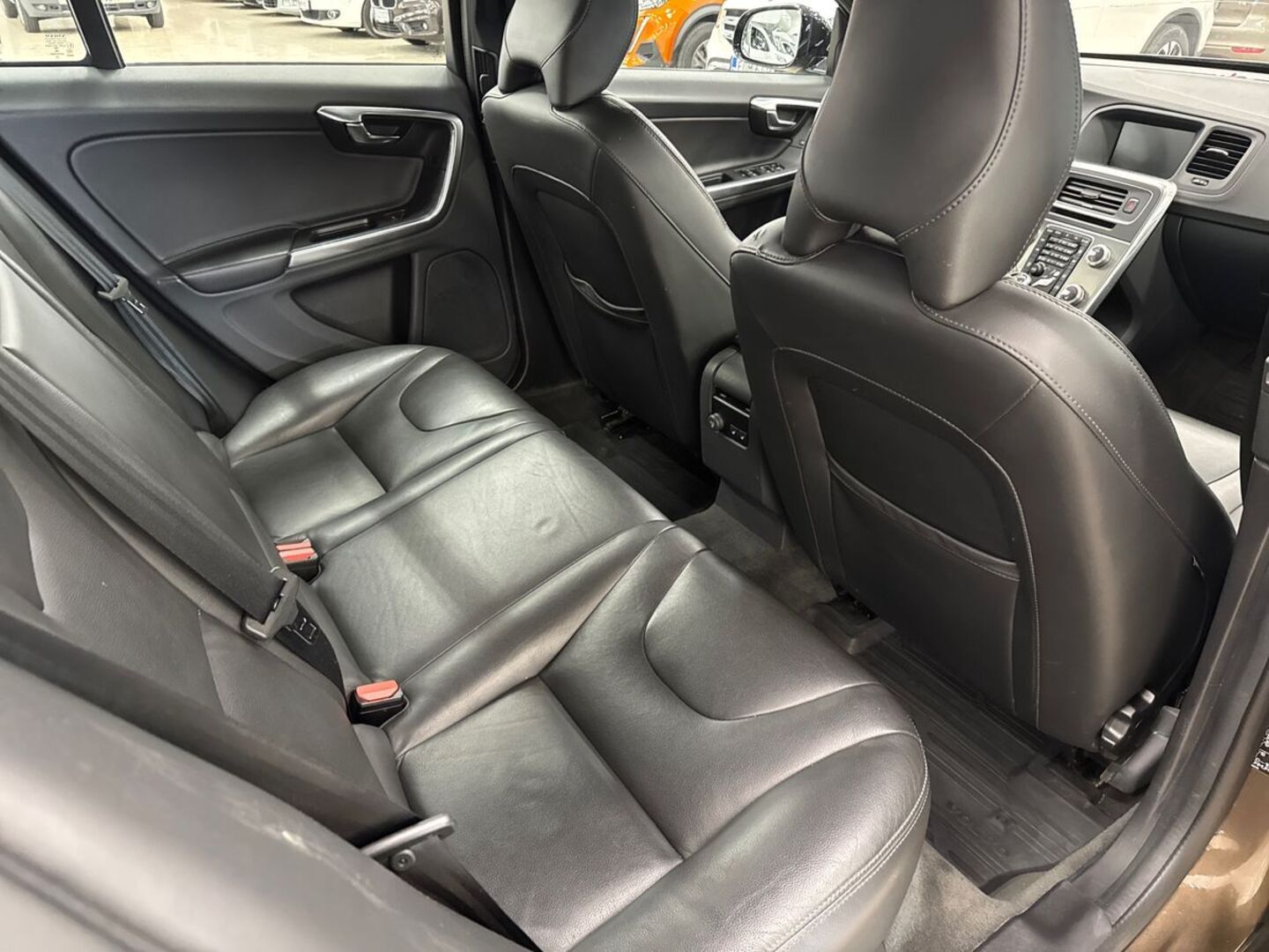 VOLVO V60 Cross Country 2016