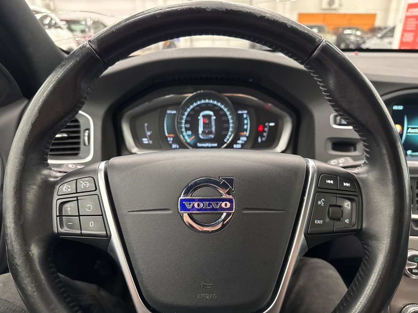 VOLVO V60 Cross Country 2016