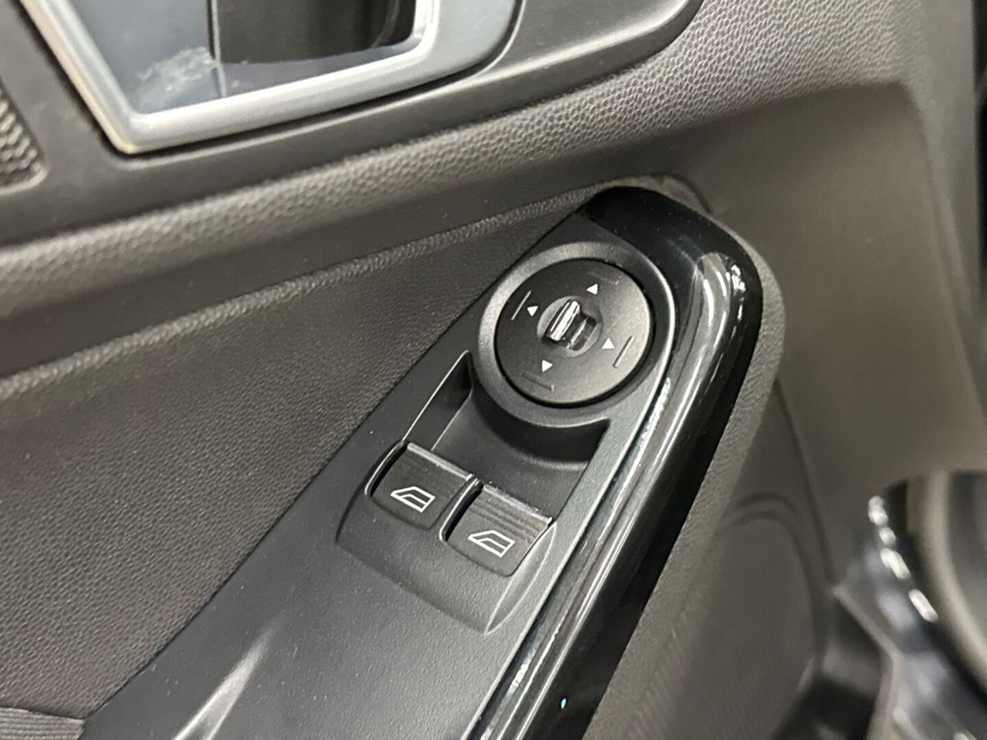 FORD Fiesta 2014