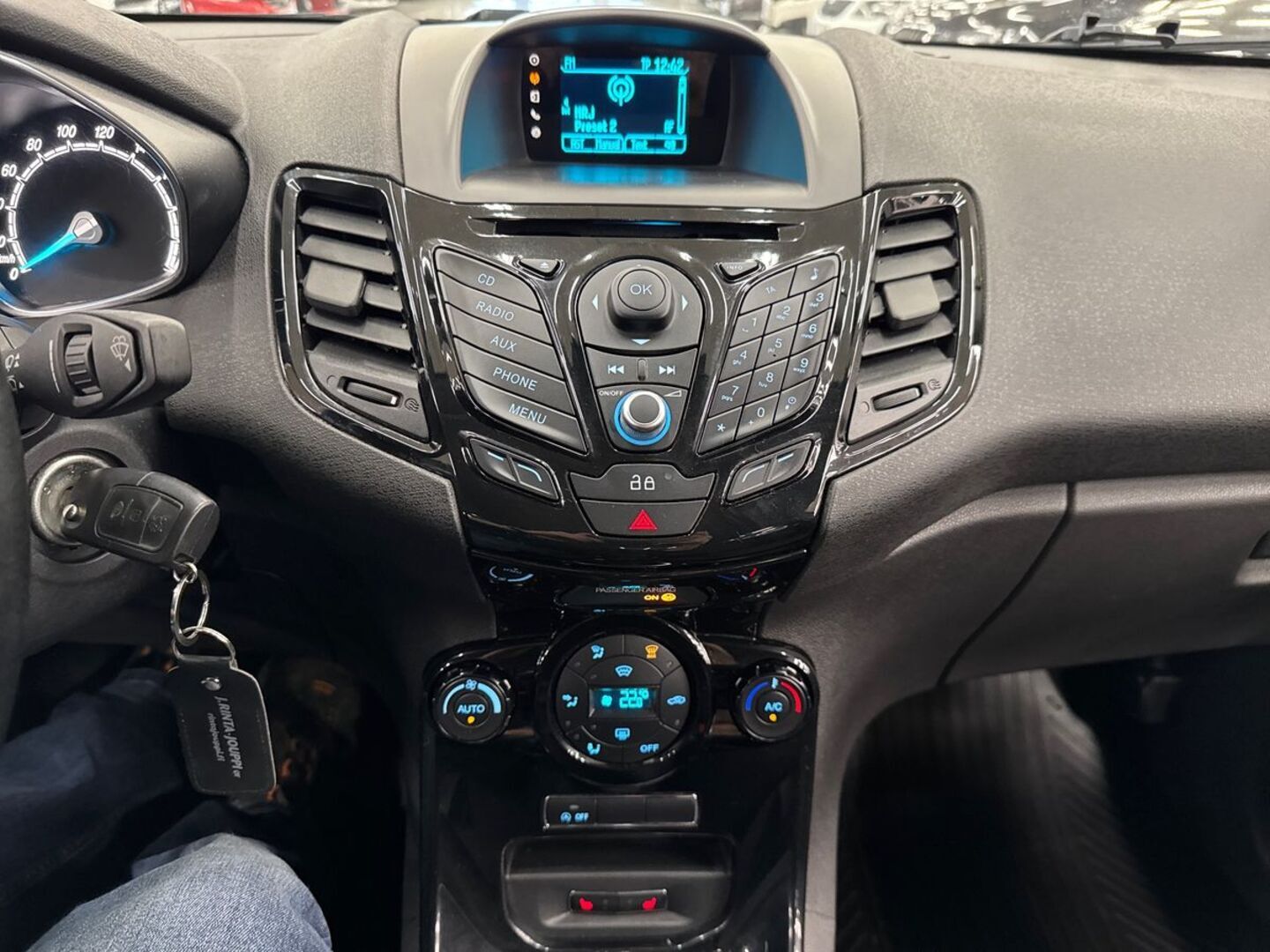 FORD Fiesta 2014