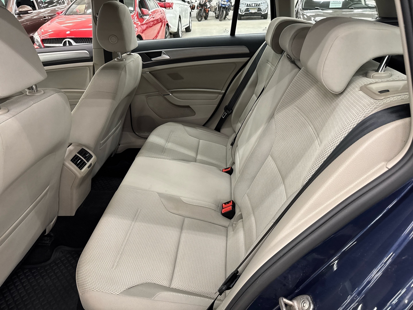 VOLKSWAGEN Golf 2014