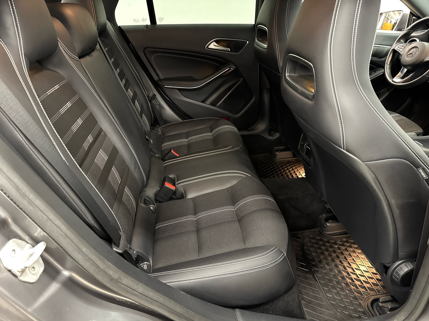 MERCEDES-BENZ CLA 2017