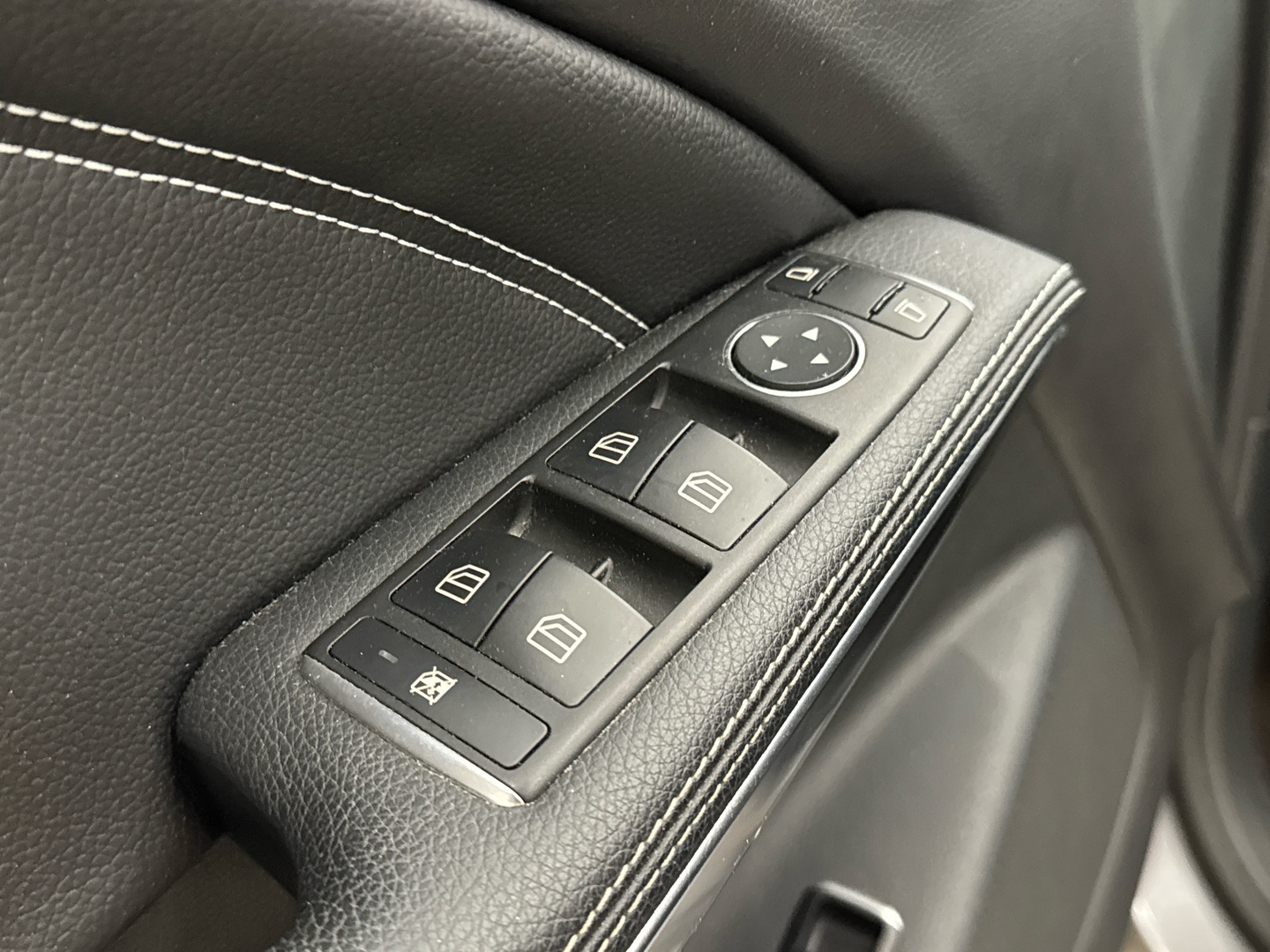 MERCEDES-BENZ CLA 2017