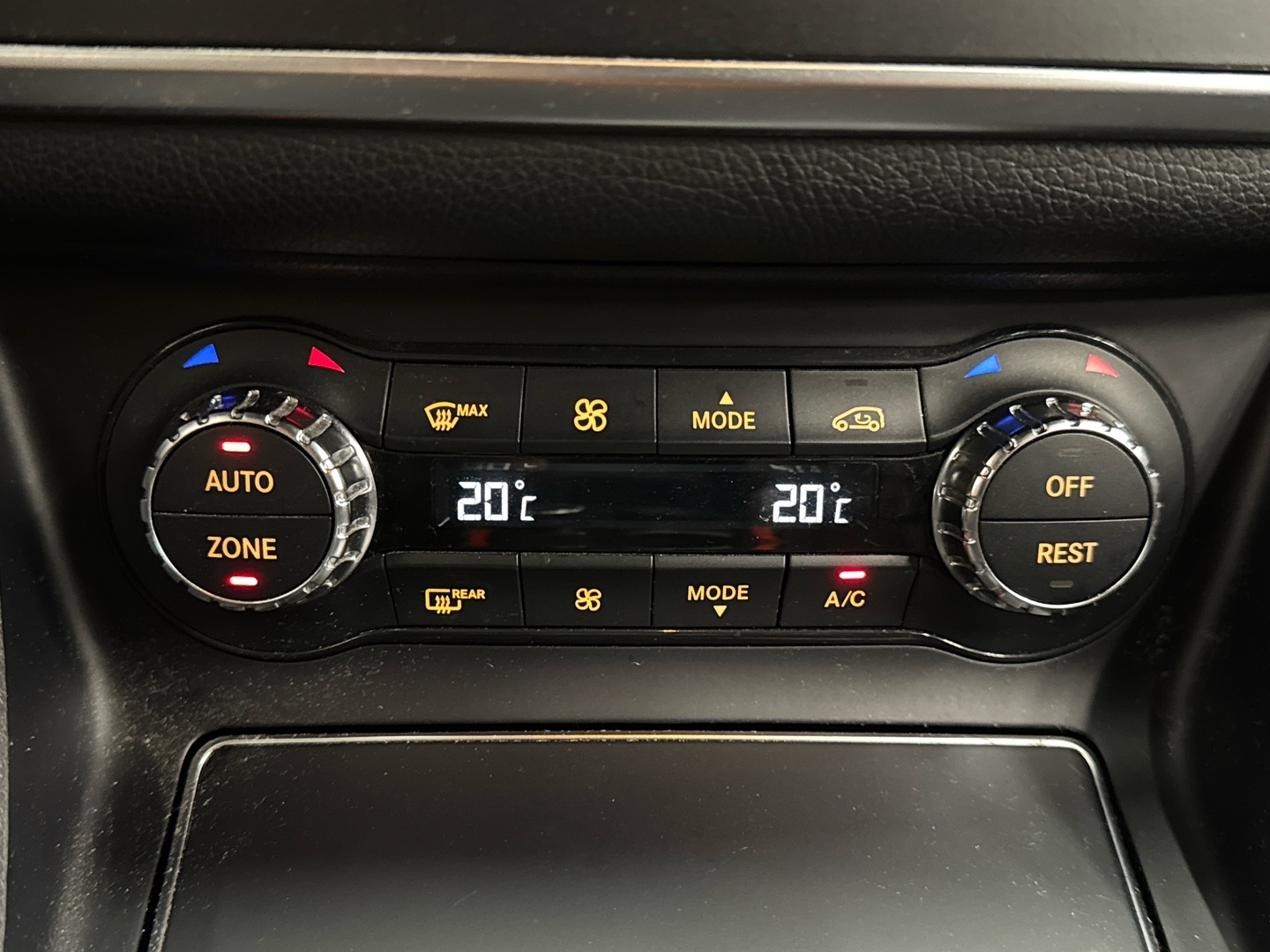 MERCEDES-BENZ CLA 2017