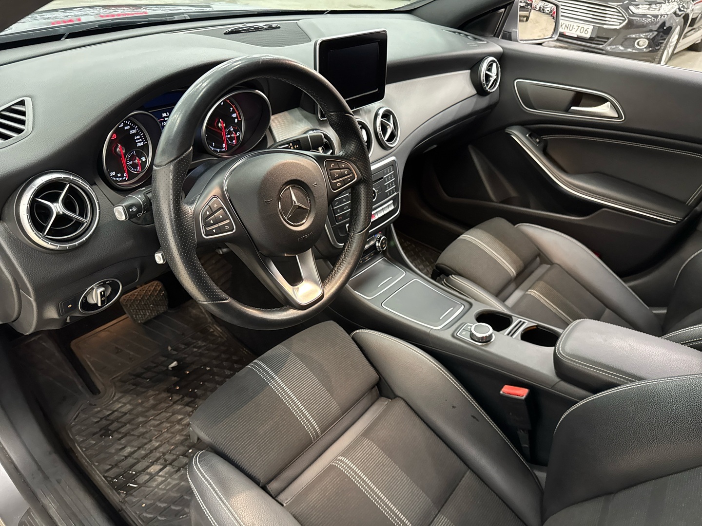 MERCEDES-BENZ CLA 2017