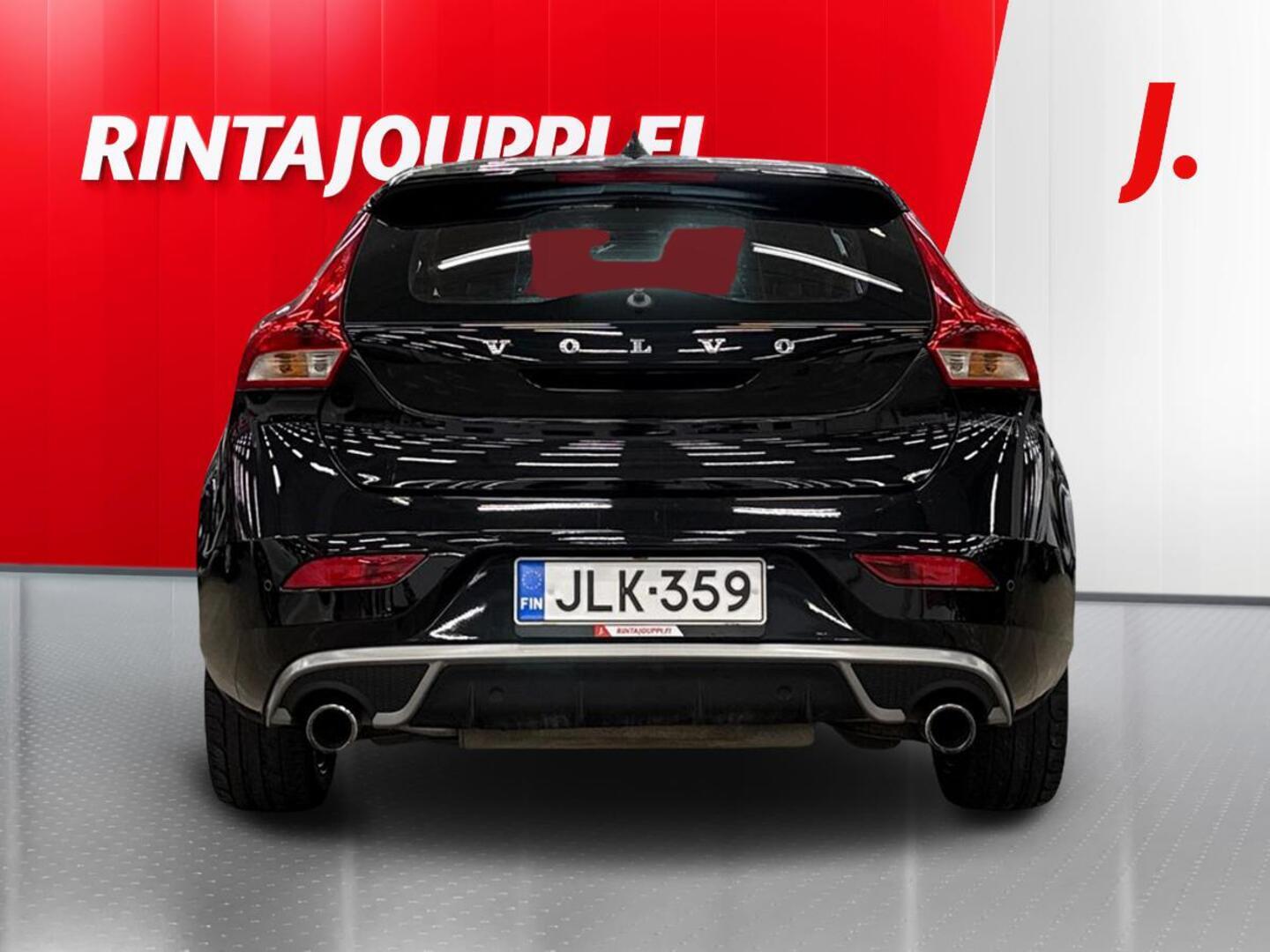 VOLVO V40 2016