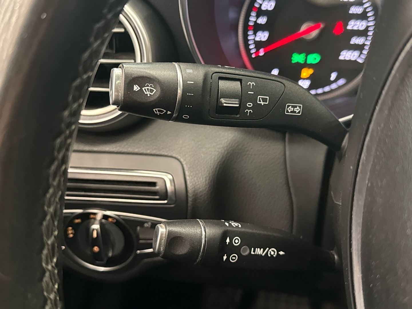 MERCEDES-BENZ C 2015