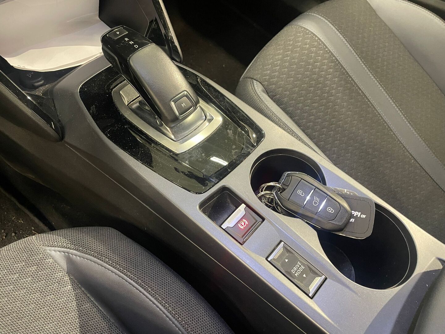 PEUGEOT 2008 2020