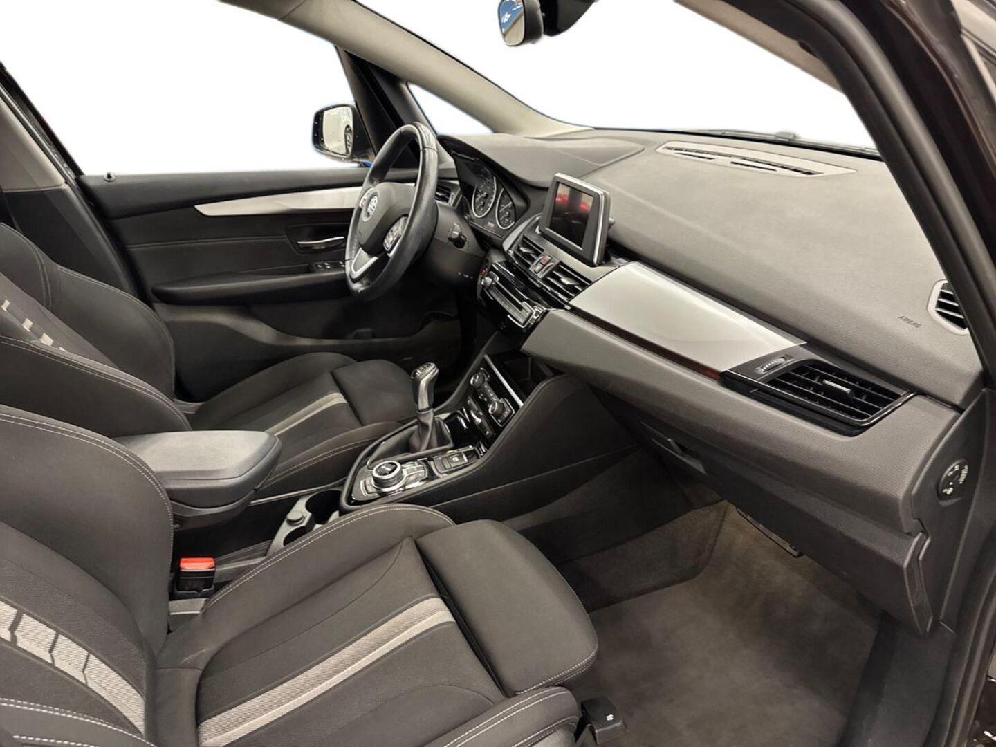 BMW 220 2016