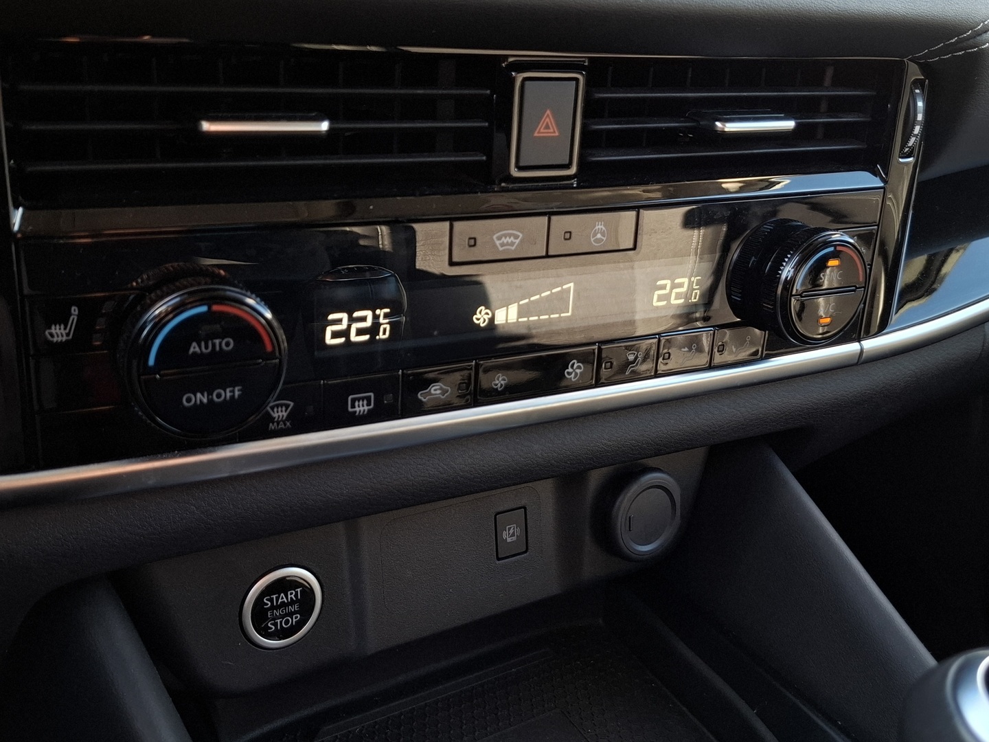 NISSAN Qashqai 2023