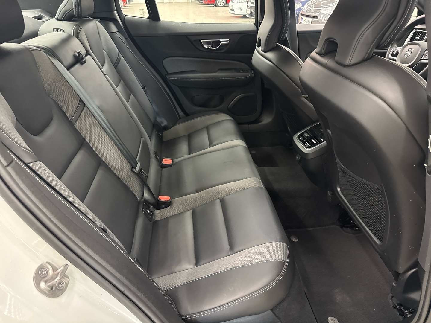 VOLVO S60 2023