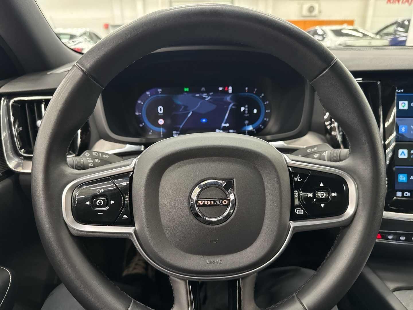 VOLVO S60 2023