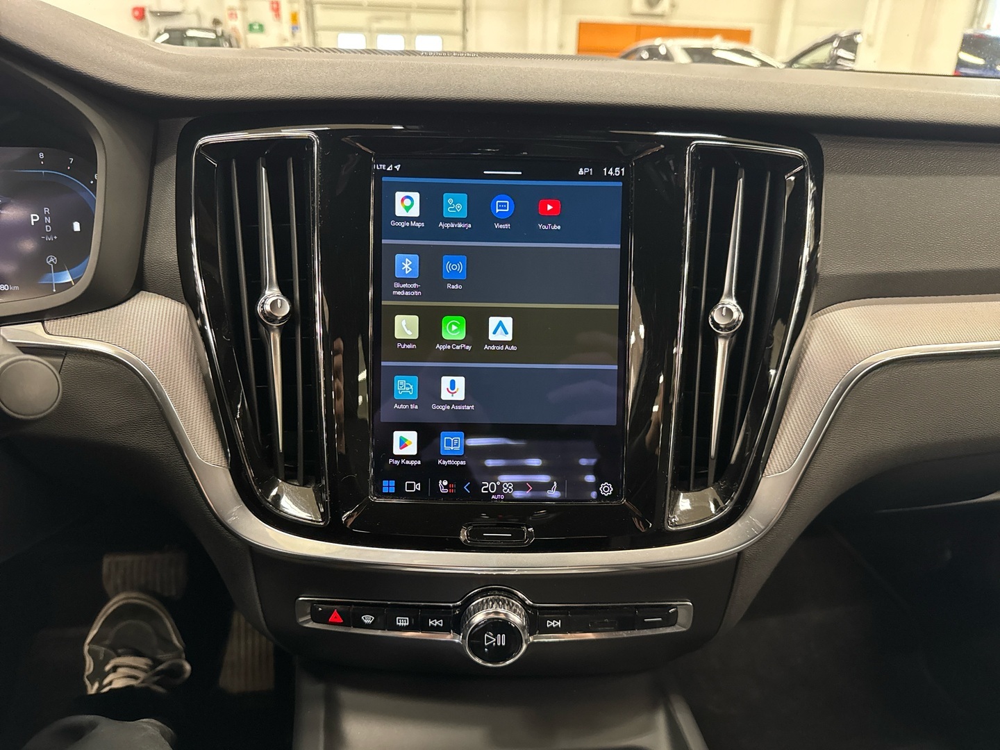 VOLVO S60 2023