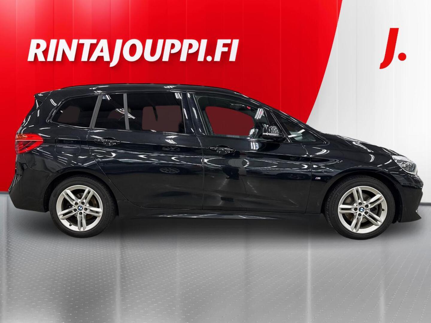 BMW 218 2022