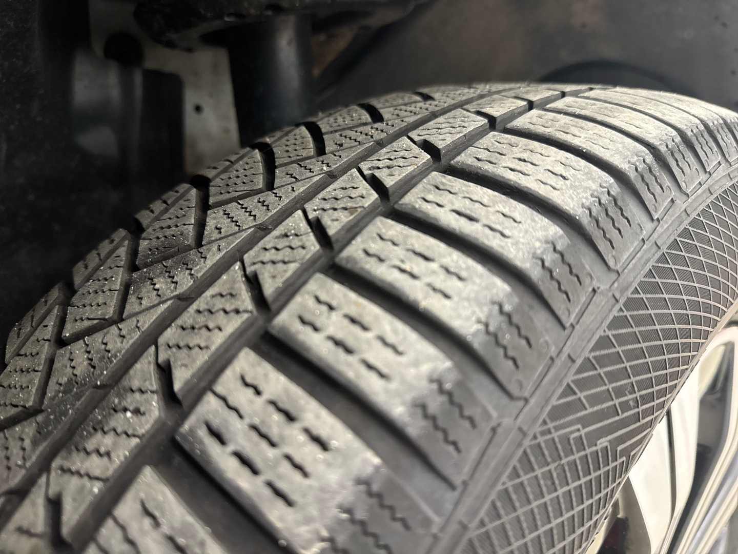 MERCEDES-BENZ EQB 2022