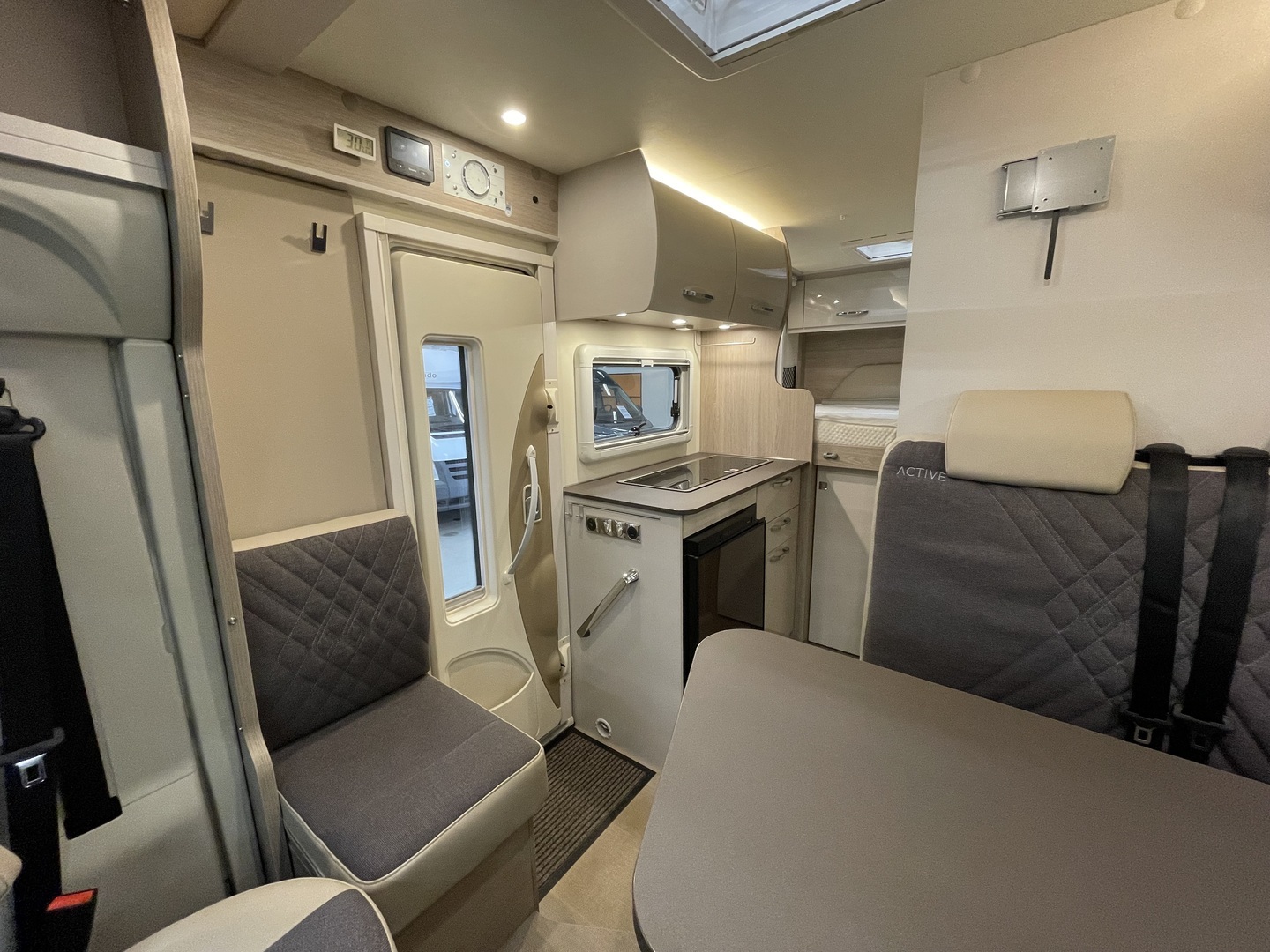 BÜRSTNER Nexxo Van T 590 2022