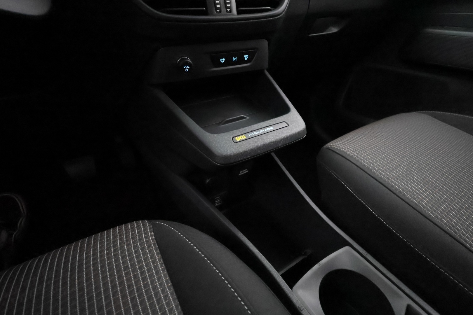 FORD Tourneo Courier 2025