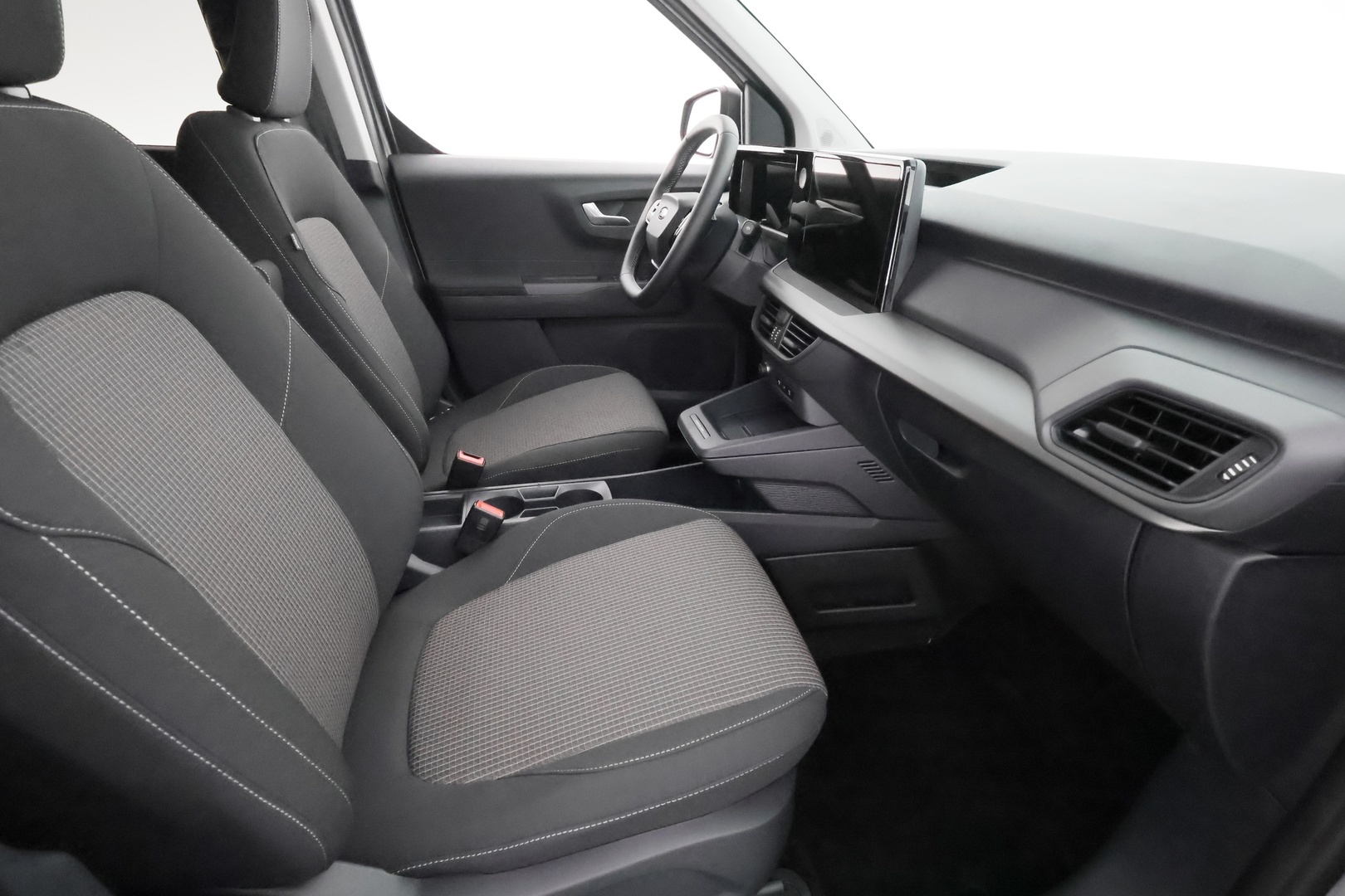 FORD Tourneo Courier 2025