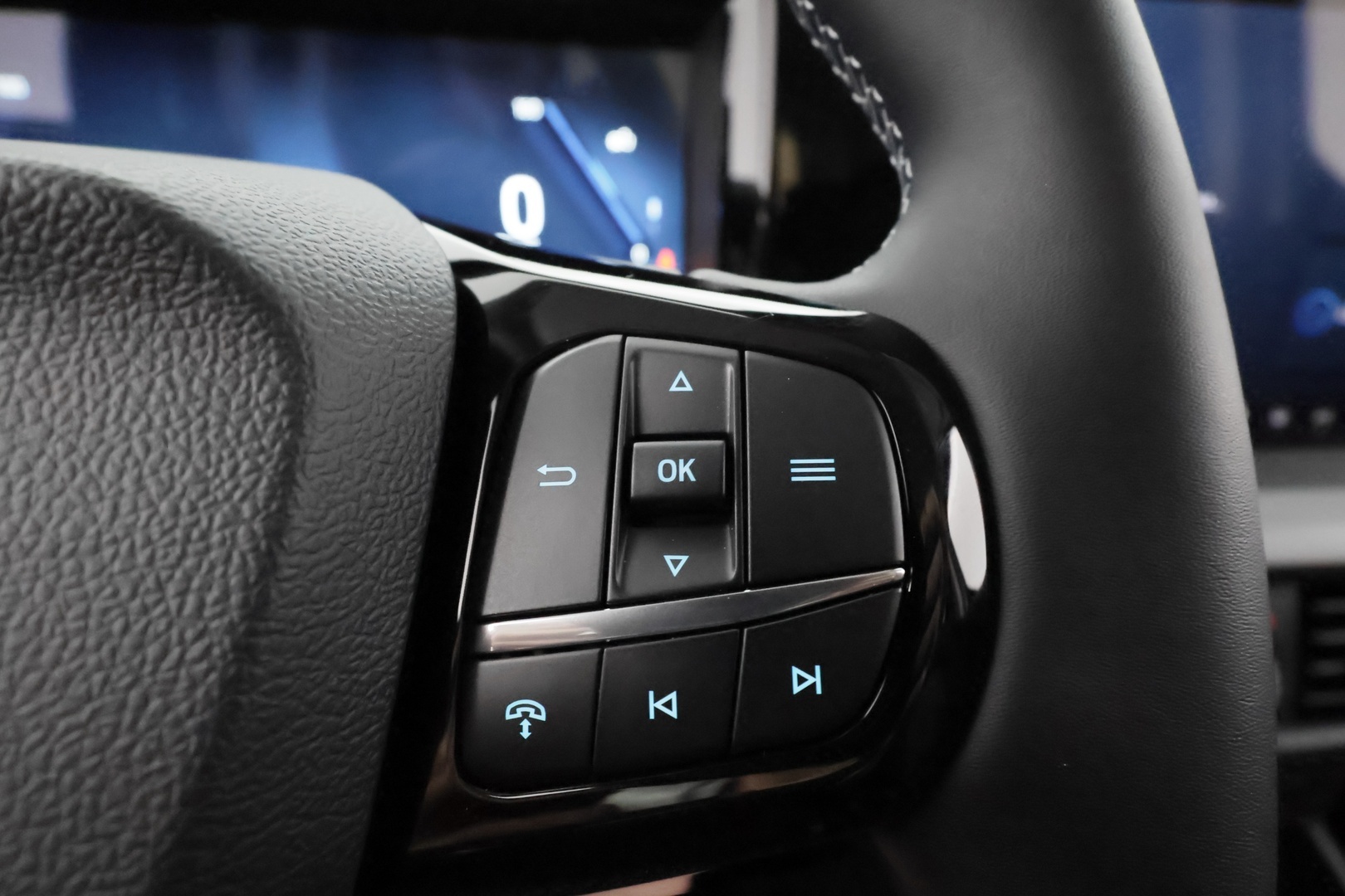 FORD Tourneo Courier 2025