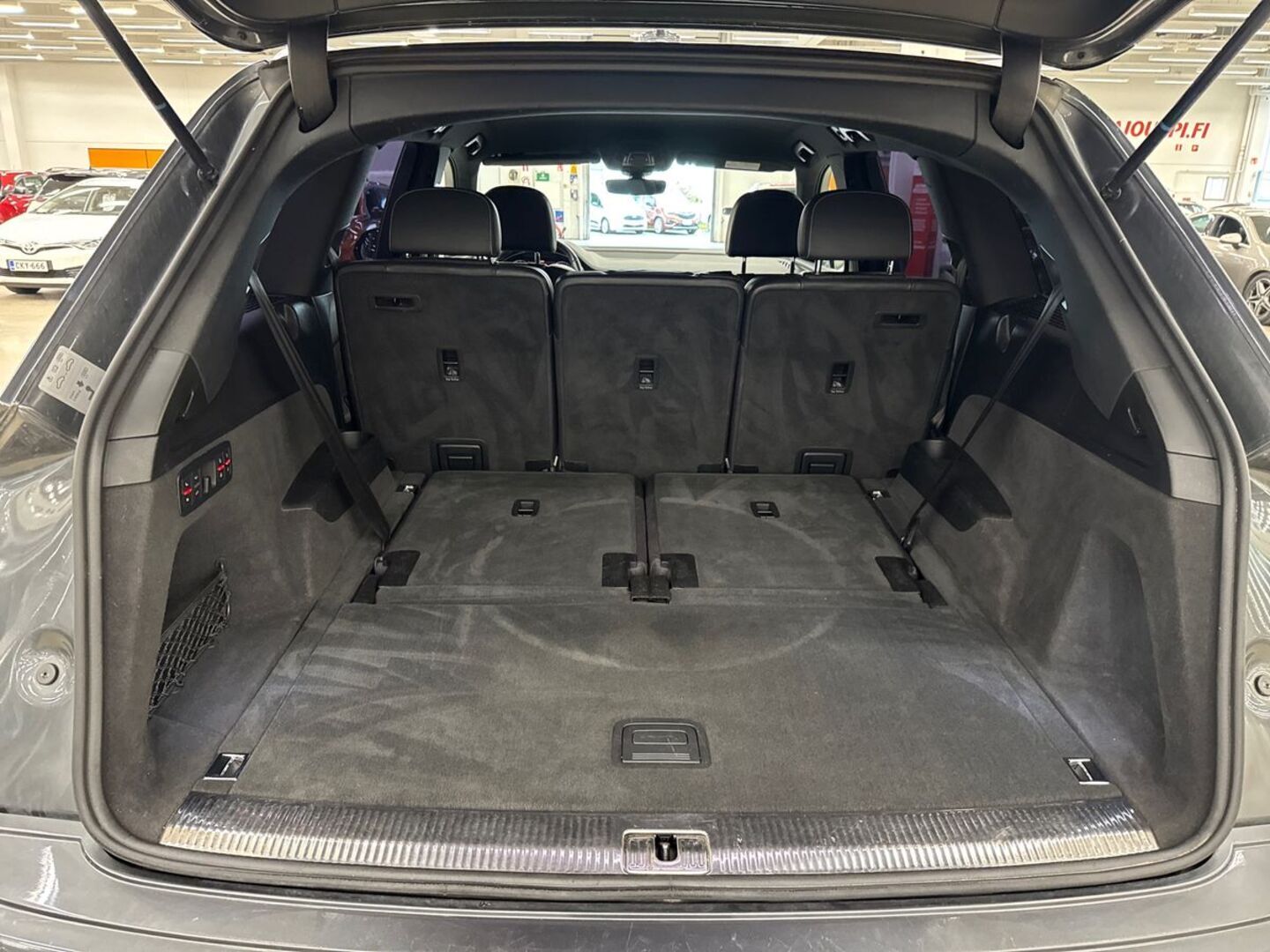 AUDI Q7 2015